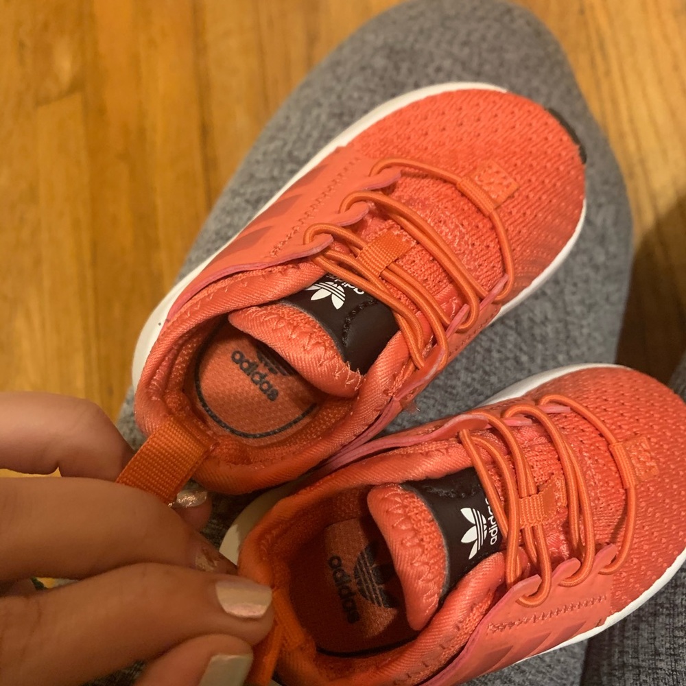 Toddler girl sneakers